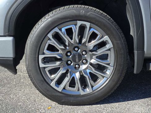 Certified 2025 GMC Sierra 1500 Denali Ultimate image 13