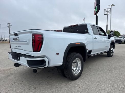 New 2026 GMC Sierra 3500 Denali Ultimate AWD/4WD image 7