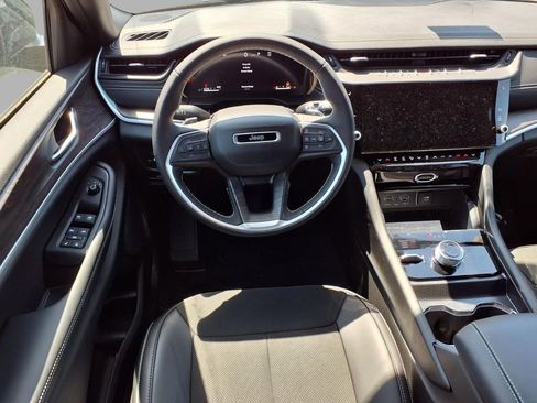 New 2026 Jeep Grand Cherokee L 4WD image 4