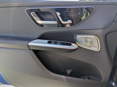 Used 2023 Mercedes-Benz GLC 300 image 8