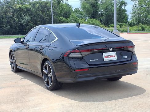 Used 2024 Honda Accord Sport image 2