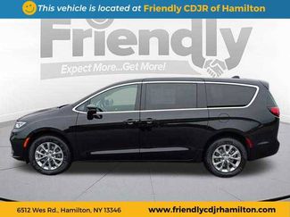 New 2026 Chrysler Pacifica Select video 2