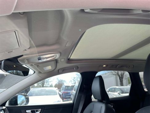 Used 2025 Volvo XC60 B5 Core w/ Climate Package image 24
