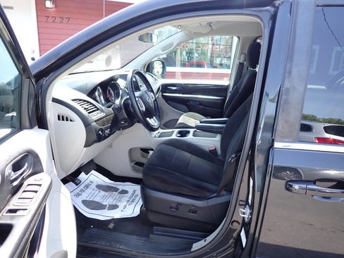 Used 2012 Dodge Grand Caravan Crew w/ Crew Value Pkg FWD image 7