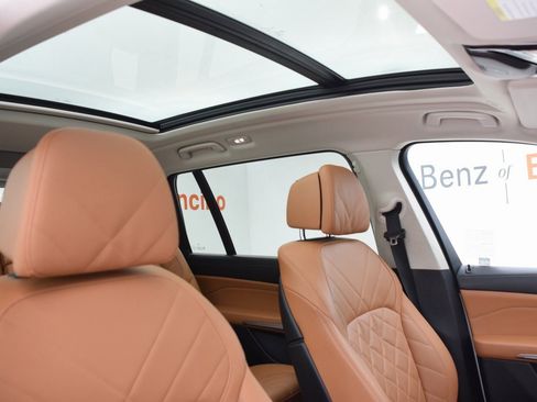 Used 2023 BMW X7 xDrive40i w/ Parking Assistance Package image 17