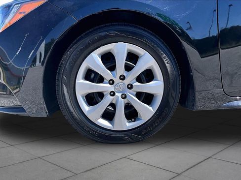 Used 2023 Toyota Corolla LE FWD image 11