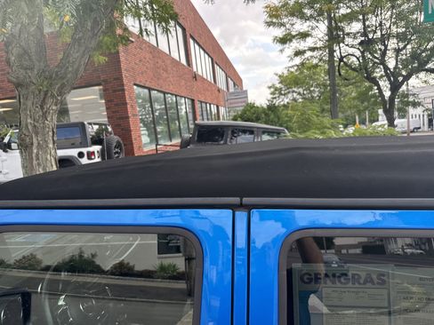 Certified 2022 Jeep Wrangler Unlimited Rubicon 4xe w/ Steel Bumper Group image 47