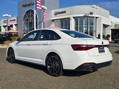 Used 2025 Volkswagen Jetta GLI Autobahn FWD image 6