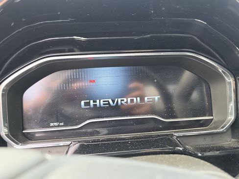 Used 2023 Chevrolet Silverado 1500 LT AWD/4WD image 10