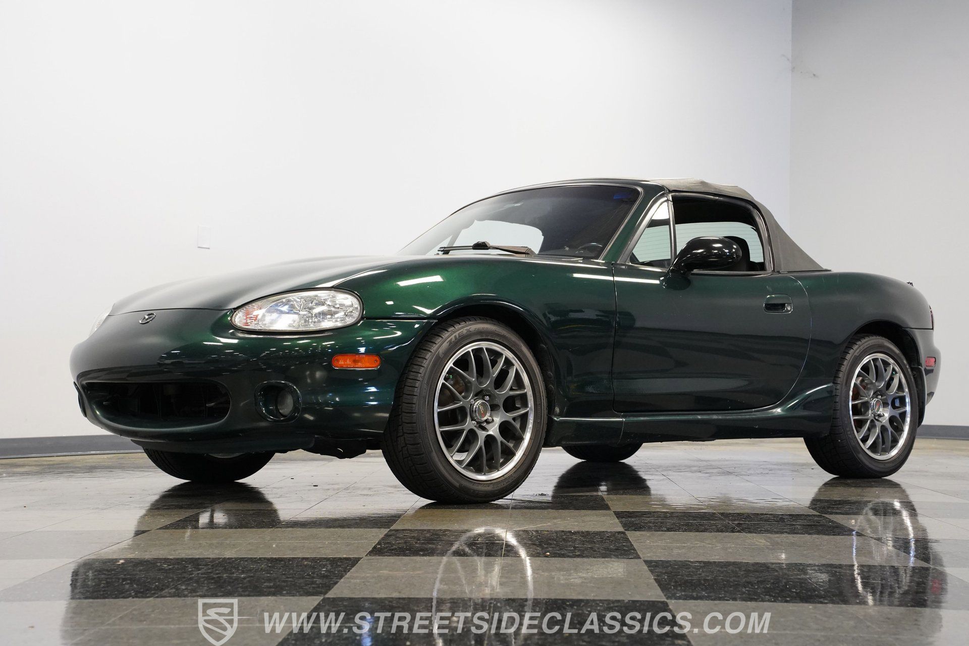 Used 1999 MAZDA MX-5 Miata RWD image 22