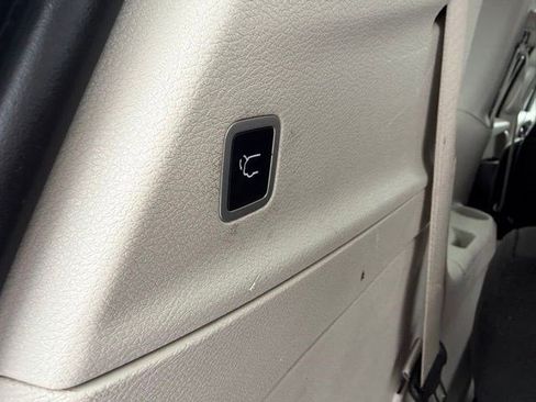 Used 2022 Chrysler Voyager LX FWD image 15