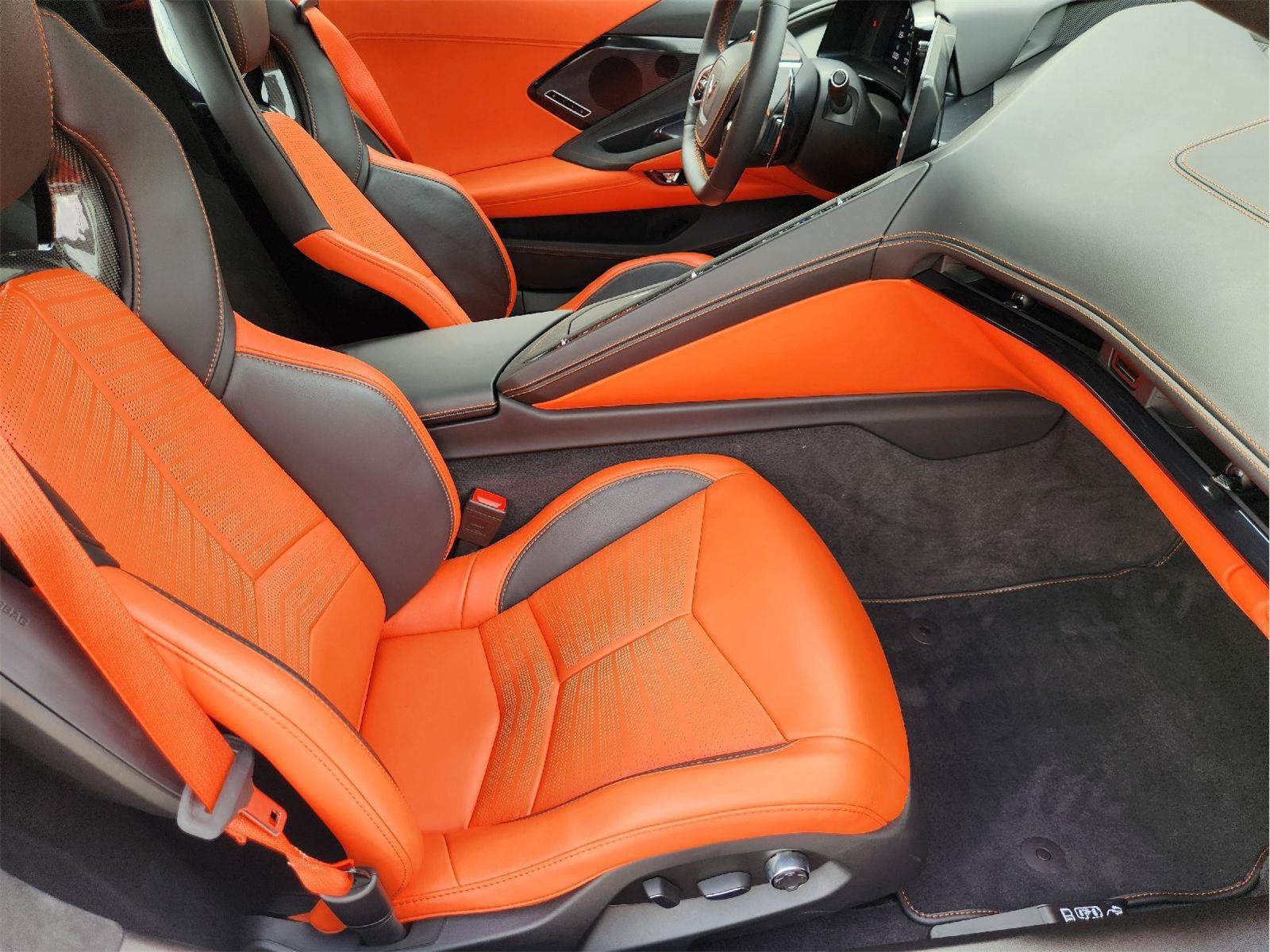Used 2025 Chevrolet Corvette Stingray Premium Conv w/ Z51 Performance Package RWD image 14