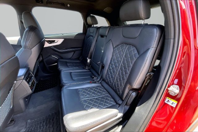 Used 2024 Audi Q7 3.0T Prestige AWD/4WD image 28