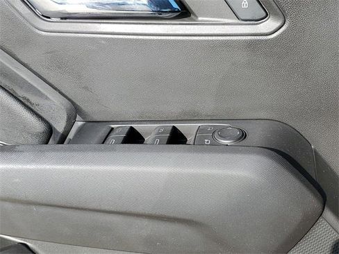 Used 2023 Chevrolet Colorado LT w/ LT Convenience Package II image 15