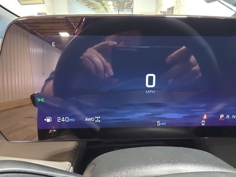 New 2026 Chevrolet Equinox LT w/ Convenience Package II image 16