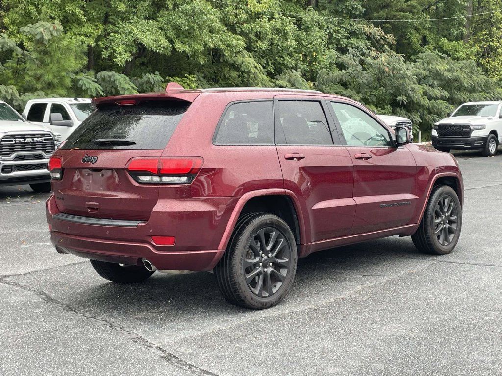 Certified 2020 Jeep Grand Cherokee Altitude AWD/4WD image 8