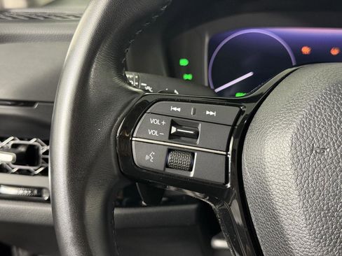 Used 2023 Honda Accord Touring image 12