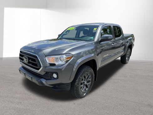 Used 2021 Toyota Tacoma SR5 AWD/4WD image 7