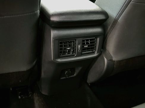 Used 2025 Toyota RAV4 LE AWD/4WD image 27