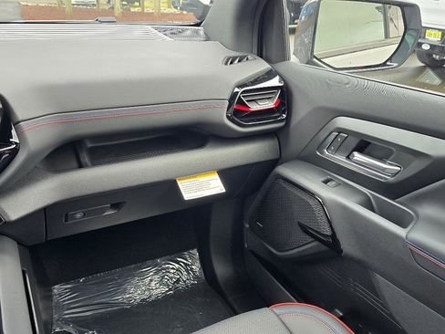 New 2025 Chevrolet Silverado EV RST image 23