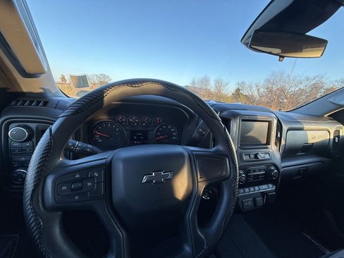 Certified 2024 Chevrolet Silverado 1500 Custom Trail Boss w/ LPO, Dark Essentials Package image 16