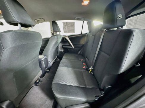 Used 2017 Toyota RAV4 LE FWD image 34