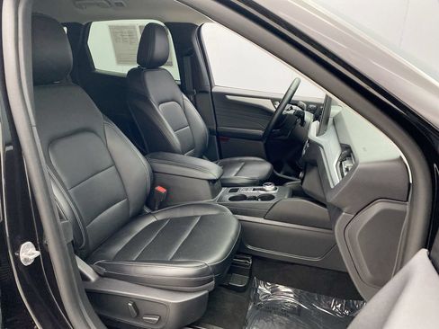 Used 2025 Ford Escape Platinum AWD/4WD image 23