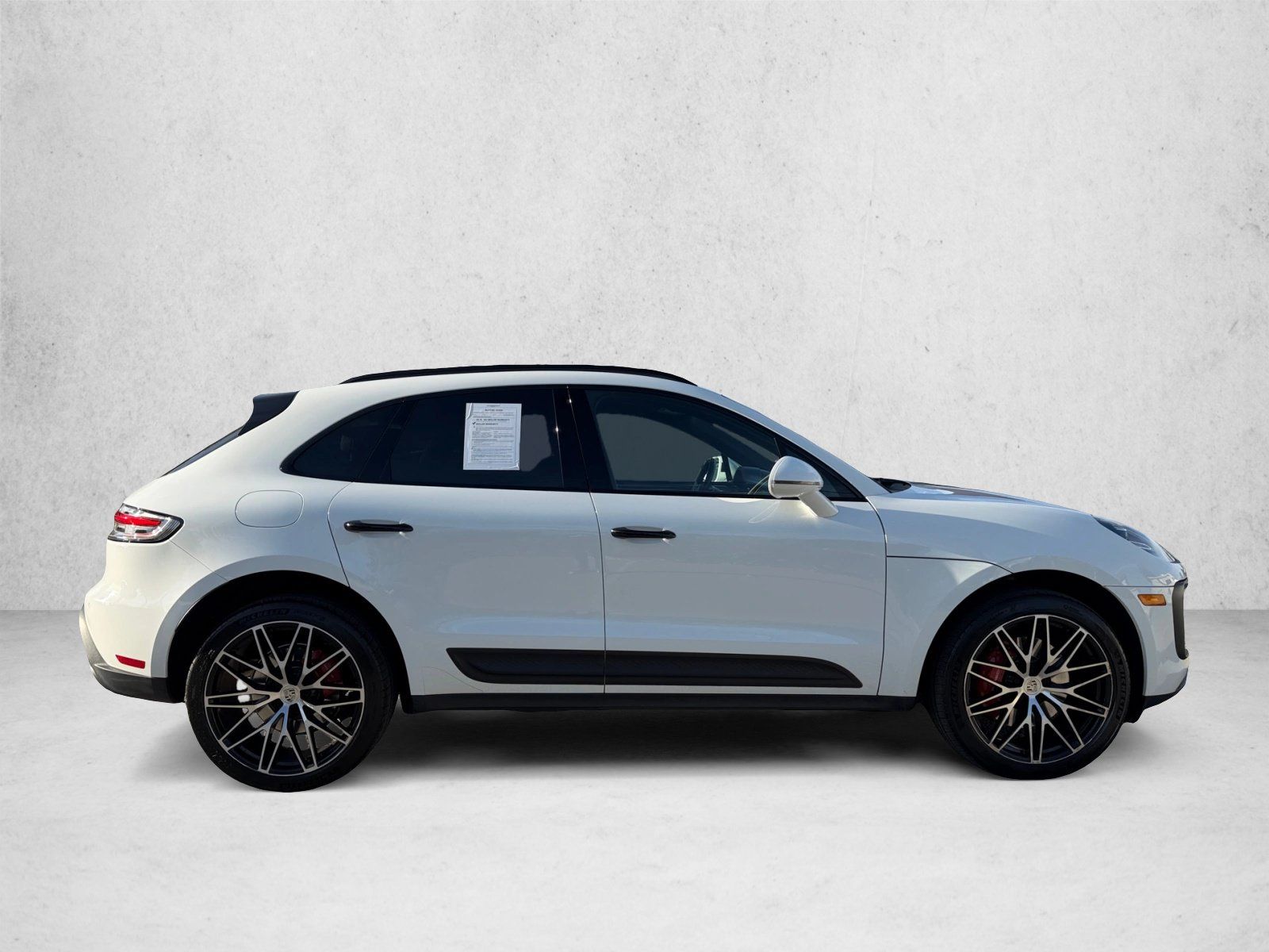 Used 2022 Porsche Macan S AWD/4WD image 4