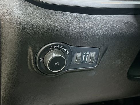 Used 2022 Jeep Compass Latitude w/ Convenience Group image 10