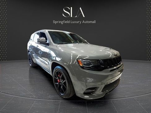 Used 2020 Jeep Grand Cherokee SRT image 3