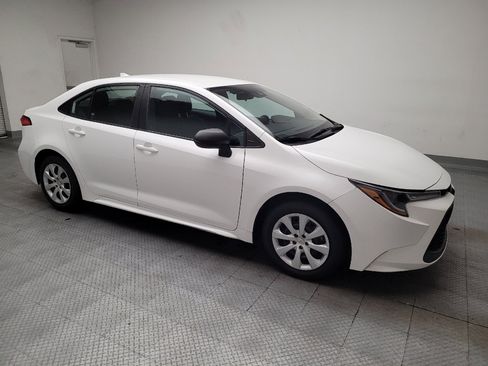 Used 2022 Toyota Corolla LE FWD image 11