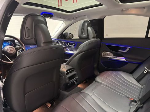 Used 2025 Mercedes-Benz E 350 4MATIC Sedan w/ Multicontour Seating Package image 31