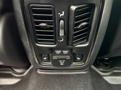 Used 2019 Jeep Grand Cherokee High Altitude image 26