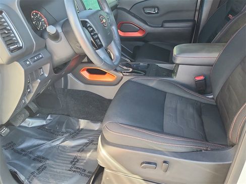 Used 2023 Nissan Frontier PRO-4X w/ Pro Convenience Package image 7