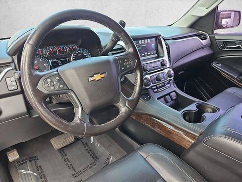 Used 2020 Chevrolet Suburban LT w/ Luxury Package AWD/4WD image 13