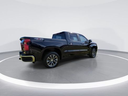Used 2024 Chevrolet Silverado 1500 LT AWD/4WD image 8