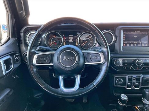 Used 2020 Jeep Wrangler Unlimited Sahara image 17