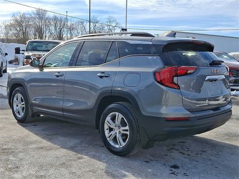 Used 2020 GMC Terrain SLE w/ Driver Convenience Package image 4