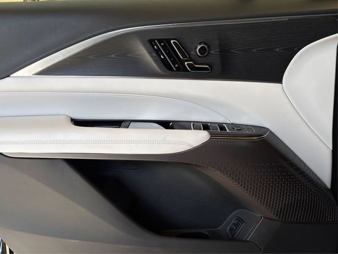New 2026 Cadillac Lyriq Luxury RWD image 20