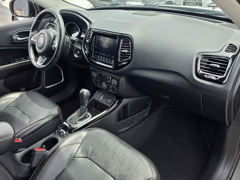 Used 2020 Jeep Compass Limited FWD image 9
