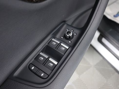 Used 2018 Audi Q7 3.0T Prestige w/ Prestige Package image 33