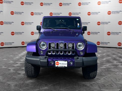 Used 2018 Jeep Wrangler Unlimited Sahara w/ Connectivity Group AWD/4WD image 8