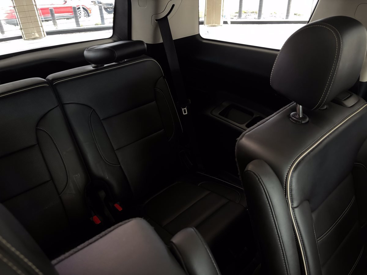 Used 2020 GMC Acadia Denali w/ Technology Package AWD/4WD image 40