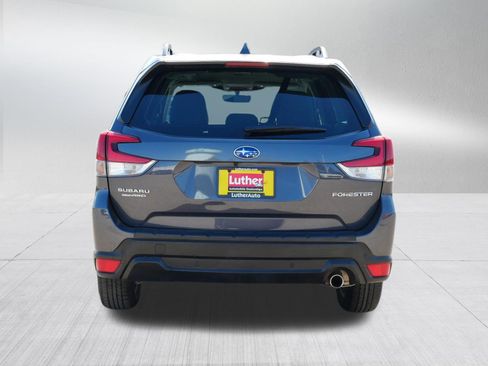 Used 2023 Subaru Forester Limited image 6