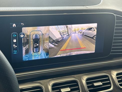 New 2025 Mercedes-Benz GLS 450 4MATIC image 21