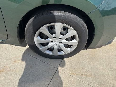 Used 2014 Toyota Corolla LE FWD image 9