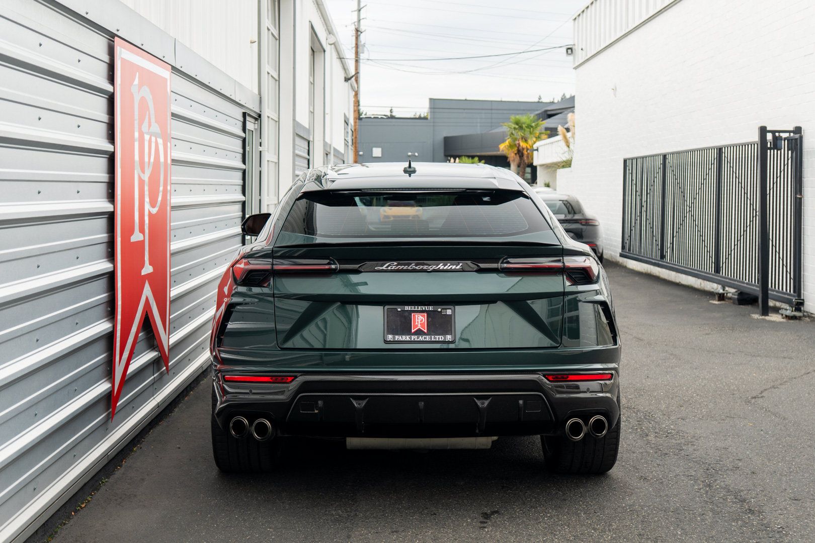 Used 2022 Lamborghini Urus AWD/4WD image 44