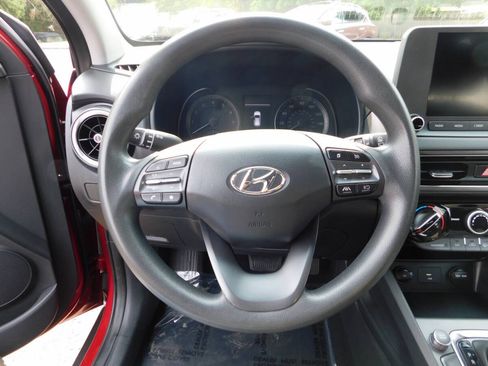 Used 2023 Hyundai Kona SE FWD image 8