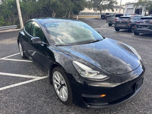 Used 2022 Tesla Model 3 Long Range AWD/4WD image 3