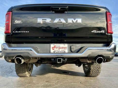 Used 2025 RAM 1500 Limited w/ Trailer Tow Group image 17